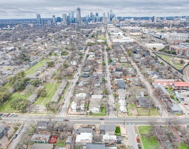 2501 E 4th St - Photo Thumbnail 29
