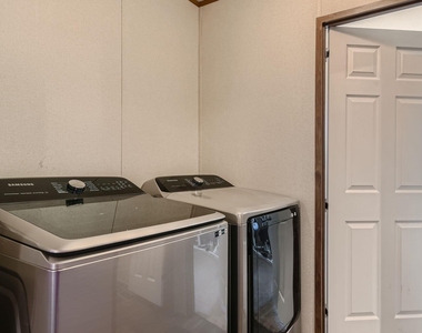 517 Crossroads Dr - Photo Thumbnail 22