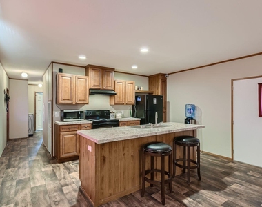 517 Crossroads Dr - Photo Thumbnail 12