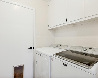 8803 Texas Sun Dr - Photo Thumbnail 10