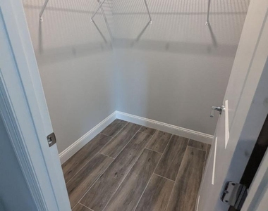 229 Waterline Drive - Photo Thumbnail 8