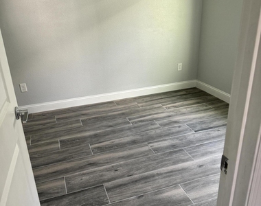 229 Waterline Drive - Photo Thumbnail 18