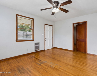 2745 Forbes Street - Photo Thumbnail 7