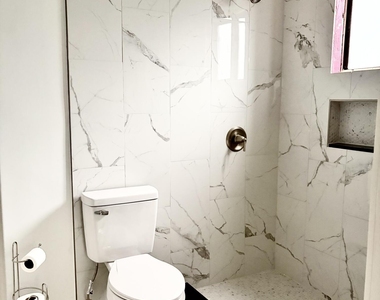 13112 Leatherleaf Drive S - Photo Thumbnail 4