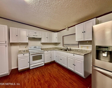2262 Chaffee Road S - Photo Thumbnail 5