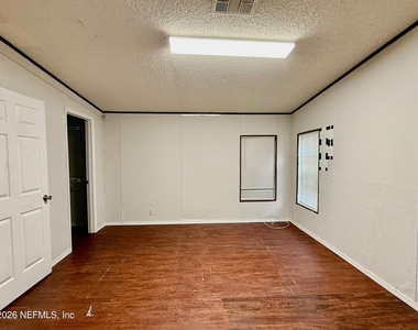 2262 Chaffee Road S - Photo Thumbnail 12