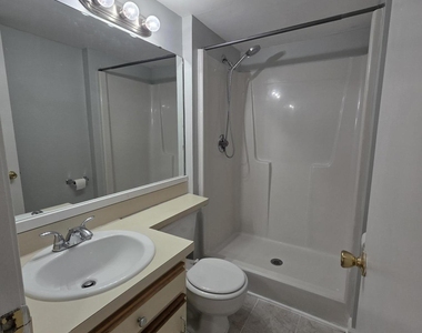 1301 W Defender Court - Photo Thumbnail 6