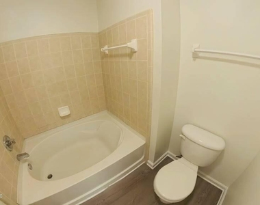 515 Hopewell Drive - Photo Thumbnail 19