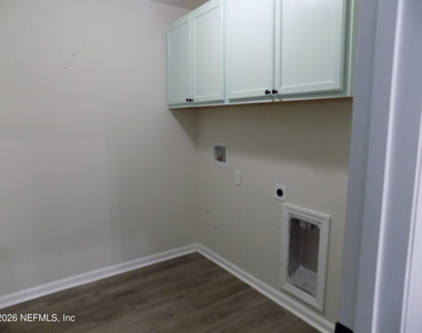 8150 Guild Way - Photo Thumbnail 11