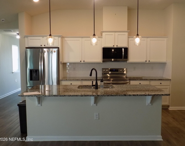 8150 Guild Way - Photo Thumbnail 8