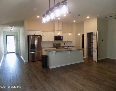 8150 Guild Way - Photo Thumbnail 7