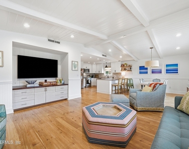 1440 Beach Avenue - Photo Thumbnail 2