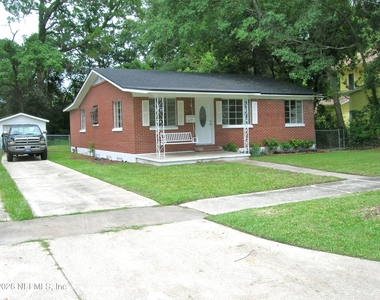 1077 Wolfe Street - Photo Thumbnail 14