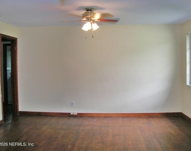1077 Wolfe Street - Photo Thumbnail 11