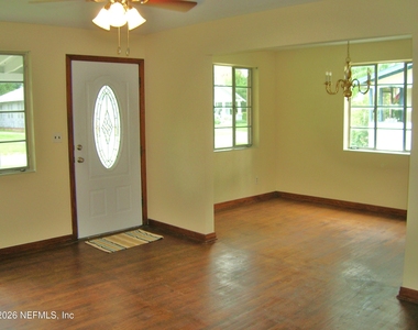 1077 Wolfe Street - Photo Thumbnail 12