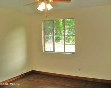 1077 Wolfe Street - Photo Thumbnail 7