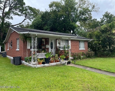 1077 Wolfe Street - Photo Thumbnail 1