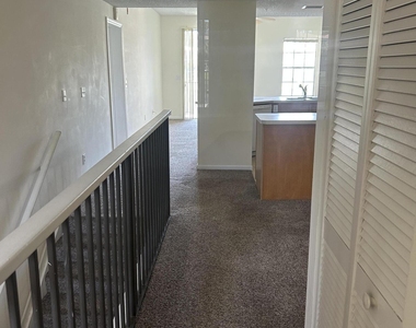 1005 Bella Vista Boulevard - Photo Thumbnail 4