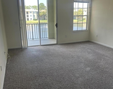 1005 Bella Vista Boulevard - Photo Thumbnail 1