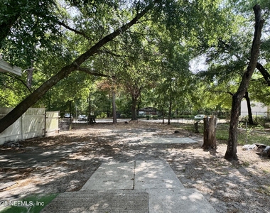 1851 Doyon Court - Photo Thumbnail 13