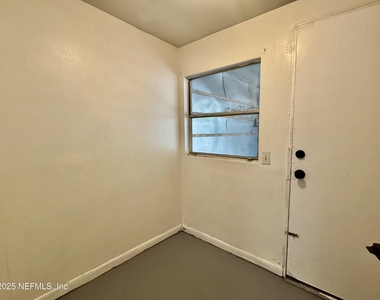1851 Doyon Court - Photo Thumbnail 11