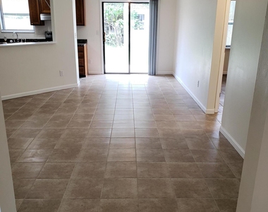 2642 San Francisco Boulevard - Photo Thumbnail 10