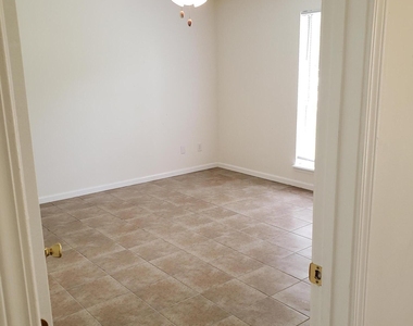 2642 San Francisco Boulevard - Photo Thumbnail 18