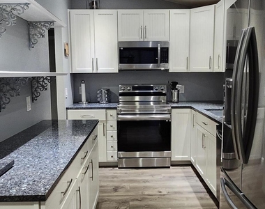115 Magnolia Drive - Photo Thumbnail 5