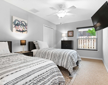 2650 Kermit Court - Photo Thumbnail 21