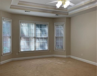 1207 Dunwoody Village Drive - Photo Thumbnail 8