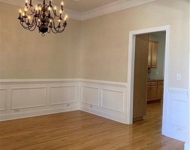 1207 Dunwoody Village Drive - Photo Thumbnail 3