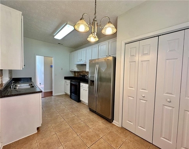 1815 Jeffery Court - Photo Thumbnail 4