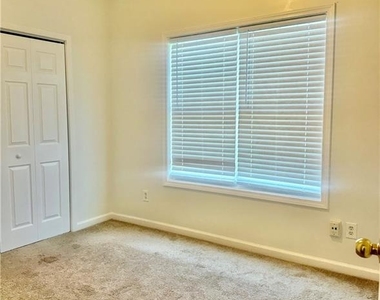 1815 Jeffery Court - Photo Thumbnail 12