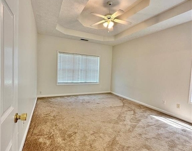 1815 Jeffery Court - Photo Thumbnail 7
