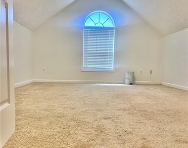 1815 Jeffery Court - Photo Thumbnail 13