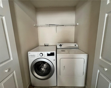 3051 Hartright Bend Court - Photo Thumbnail 11