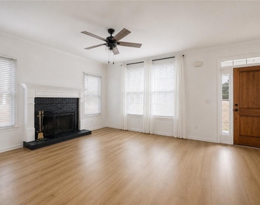 150 Mountain Vista Boulevard - Photo Thumbnail 7