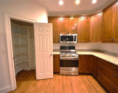 135 Brightmore Way - Photo Thumbnail 17
