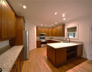135 Brightmore Way - Photo Thumbnail 16
