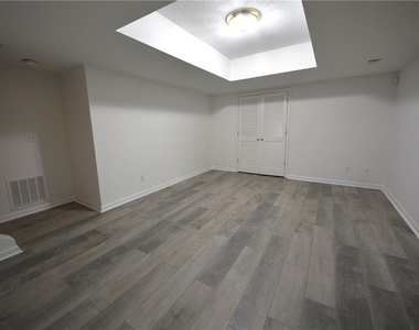 135 Brightmore Way - Photo Thumbnail 44