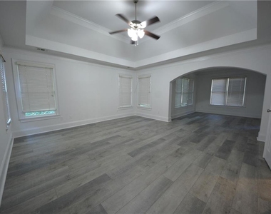 135 Brightmore Way - Photo Thumbnail 27