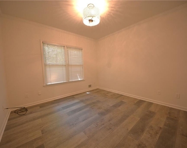 135 Brightmore Way - Photo Thumbnail 23