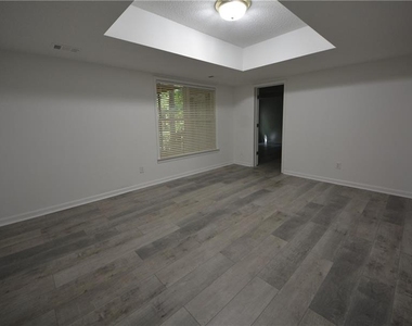 135 Brightmore Way - Photo Thumbnail 43