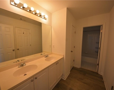 135 Brightmore Way - Photo Thumbnail 39