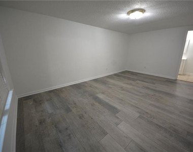 135 Brightmore Way - Photo Thumbnail 47