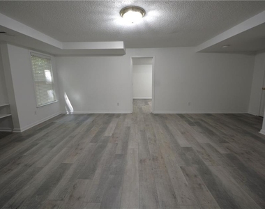 135 Brightmore Way - Photo Thumbnail 46
