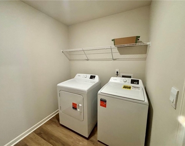 2910 Daxton Lane - Photo Thumbnail 22