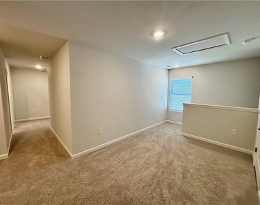 2910 Daxton Lane - Photo Thumbnail 10