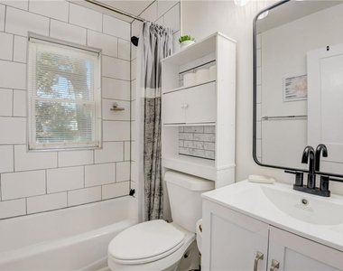 711 Campbell Circle - Photo Thumbnail 10