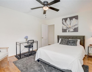 711 Campbell Circle - Photo Thumbnail 11